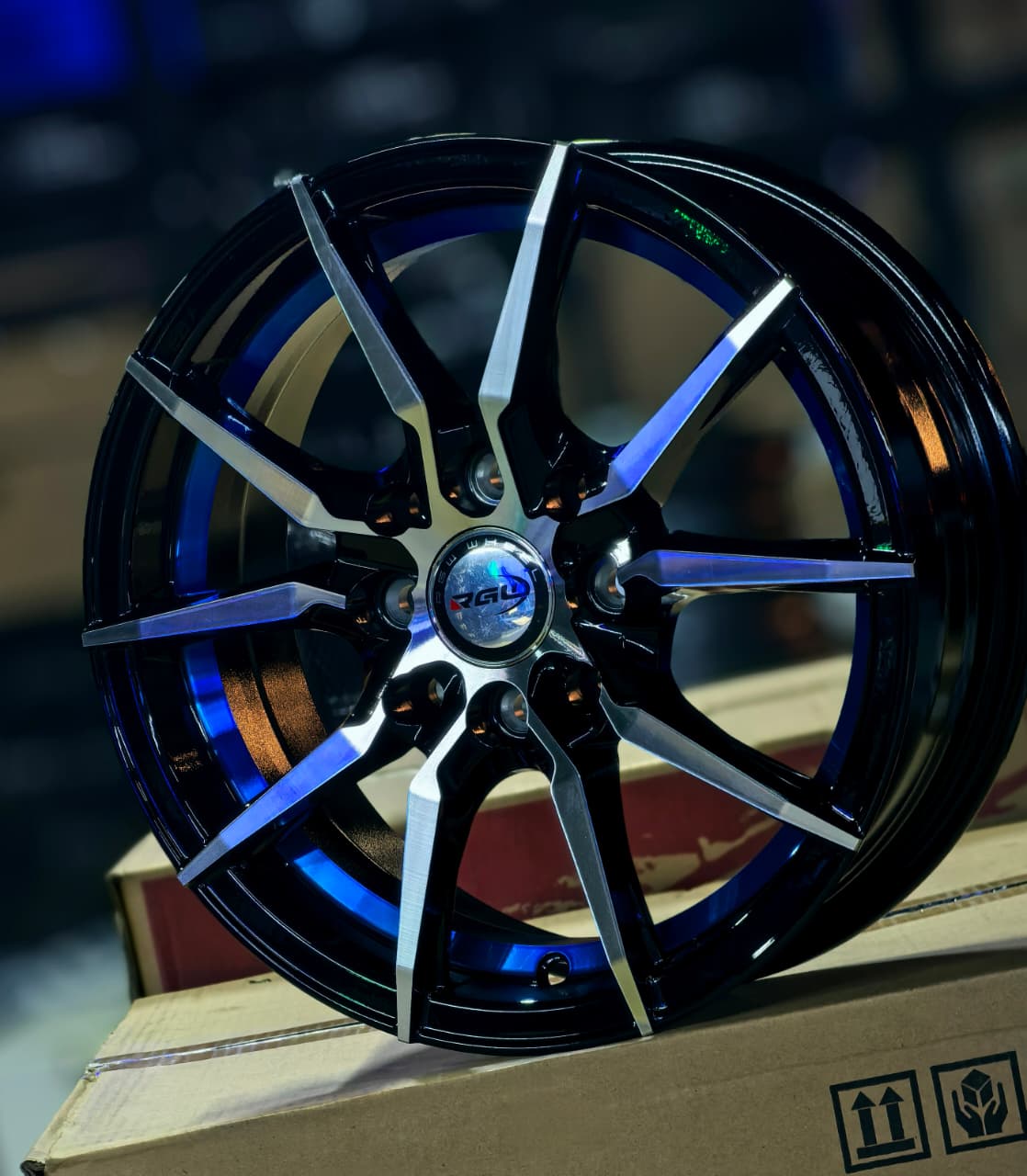 A1702 14X5.5 8X100/114.3 ET35 CB73.1