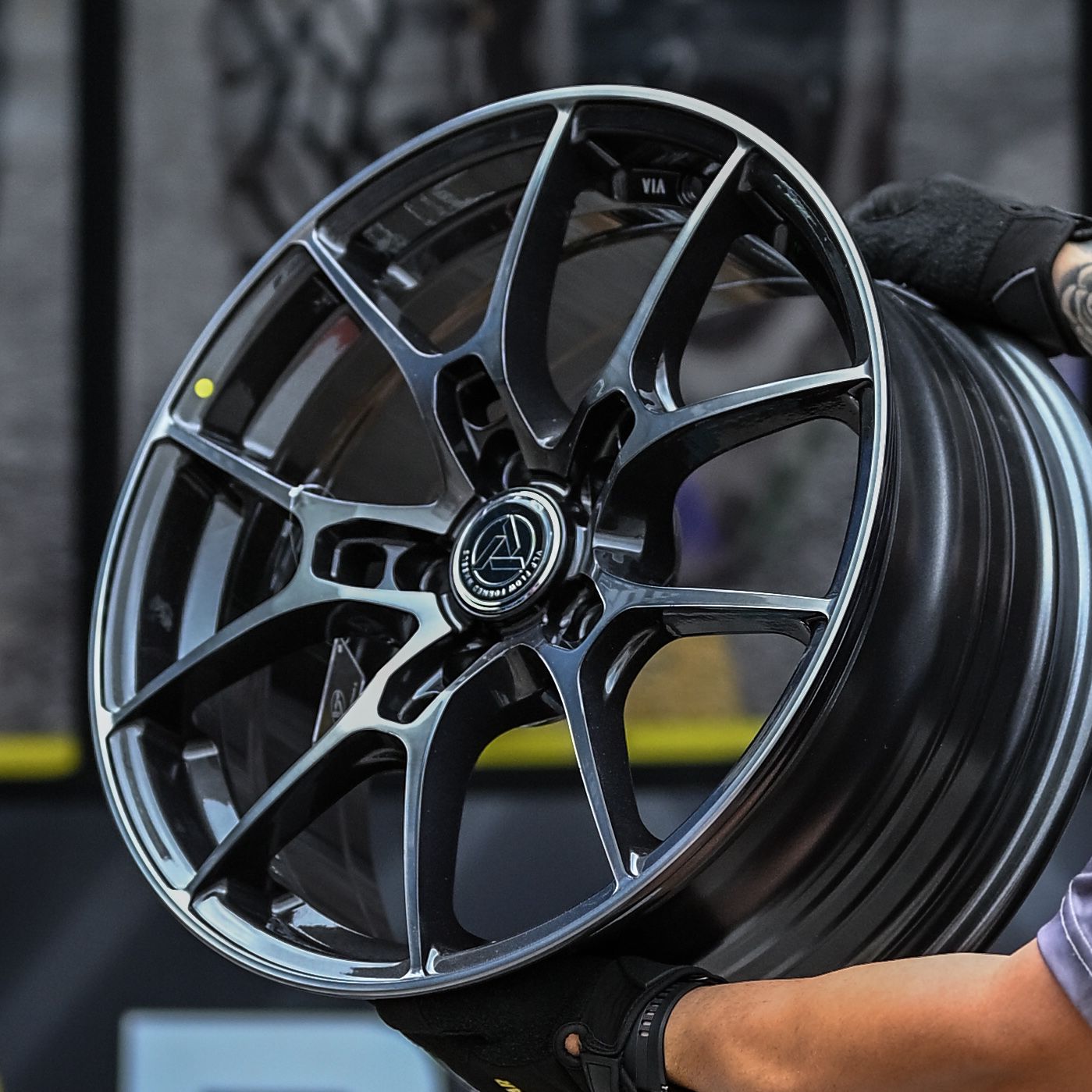 AD75H-288 17X7.5 5x114.3 ET38 CB73.1