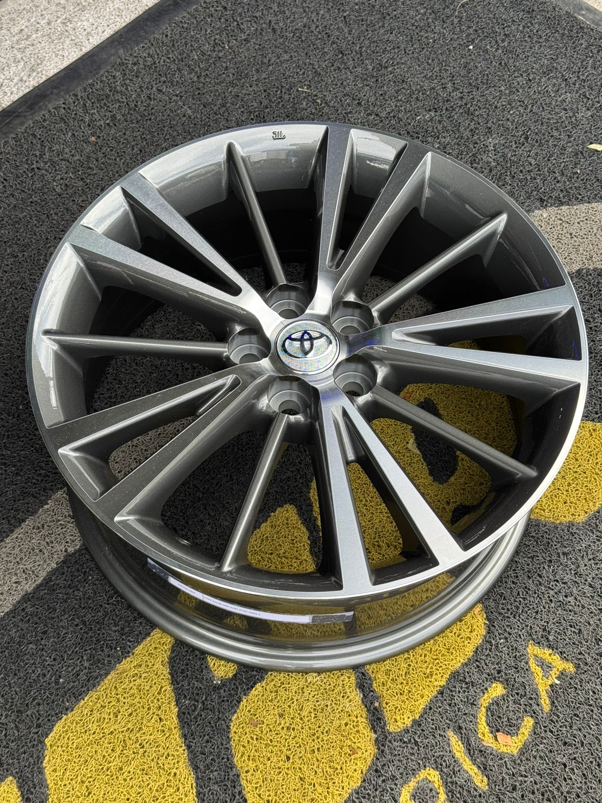AD75H-362 17X7 5X100 ET35 CB54.1