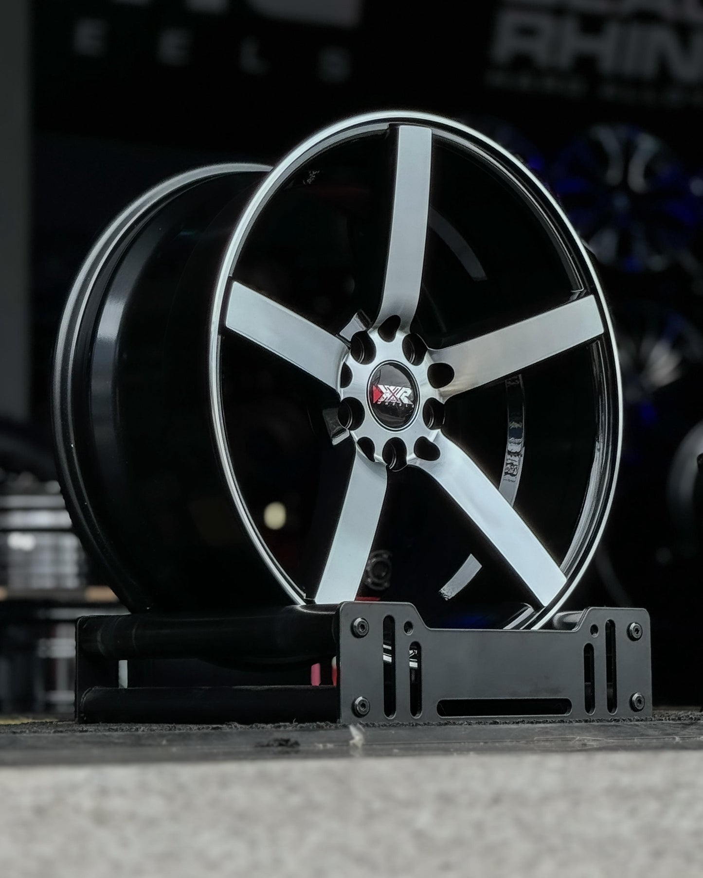 AD75H-377 17X8 10/100/114 ET32 CB73.1