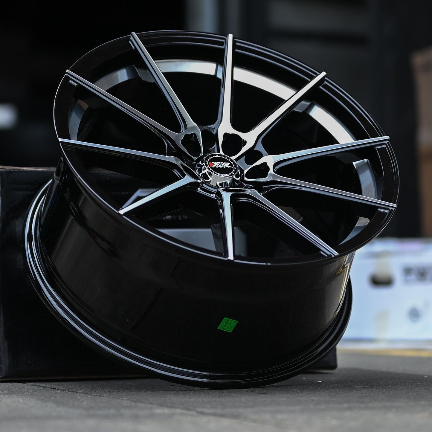 AD75H-424 17X8 10/100/114.3 ET20 CB73.1