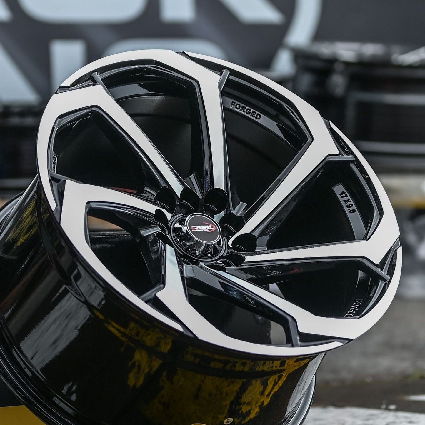 AD75H-485 17X9 10X100/114.3 ET20 CB73.1