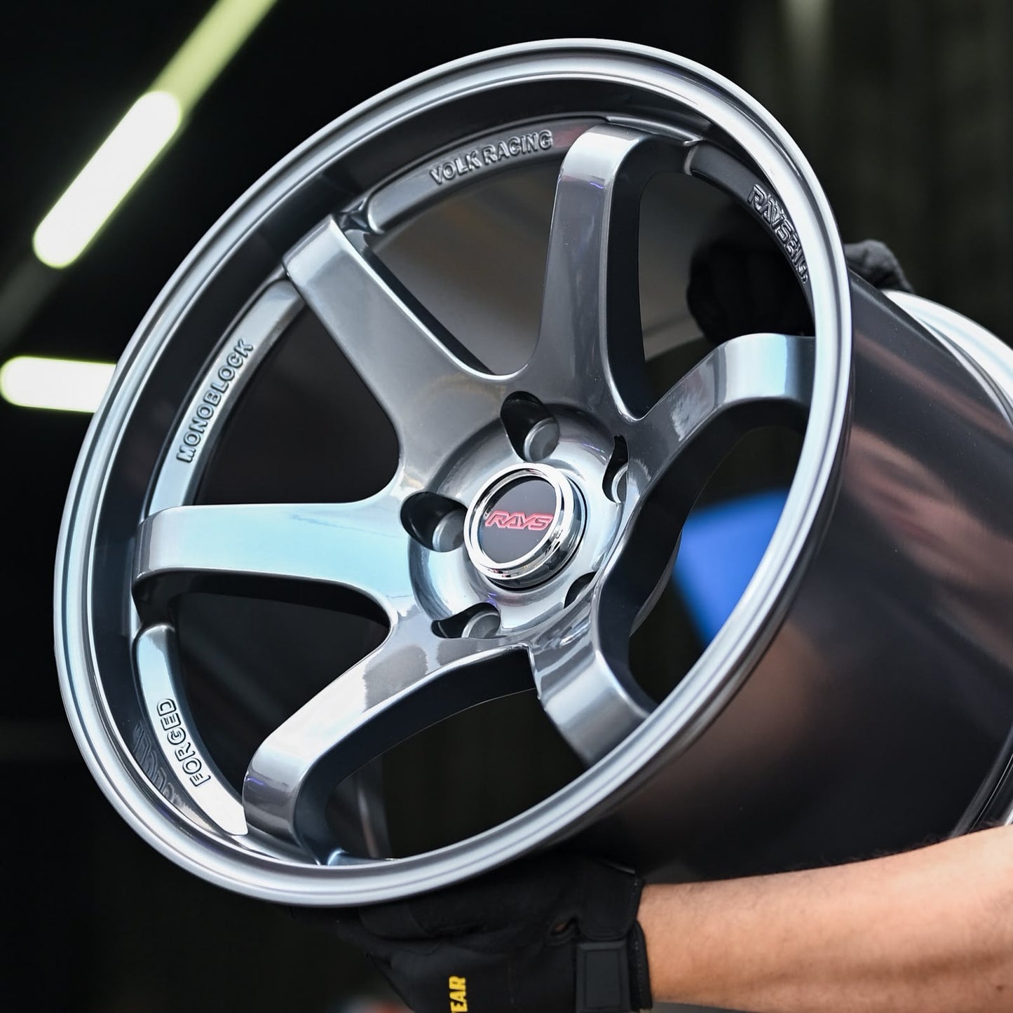 AD75H-569 17x10 5x114.3 ET20 CB73.1