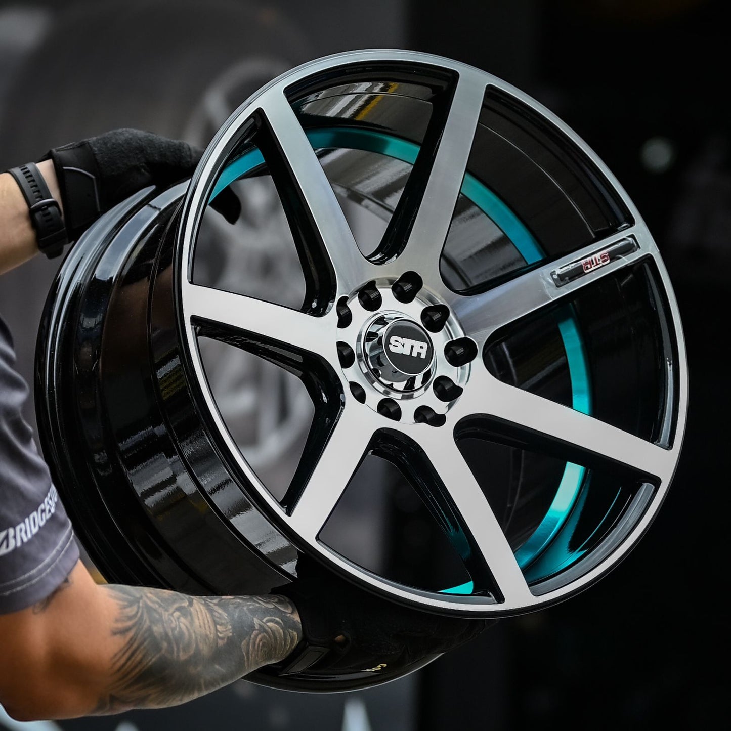 AD75H-90 17x9 10x100/114 ET25 CB73.1