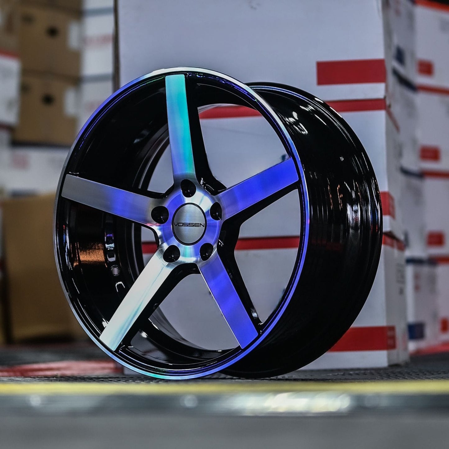 AD85H-174 18x8 5X114.3 ET40 CB73.1