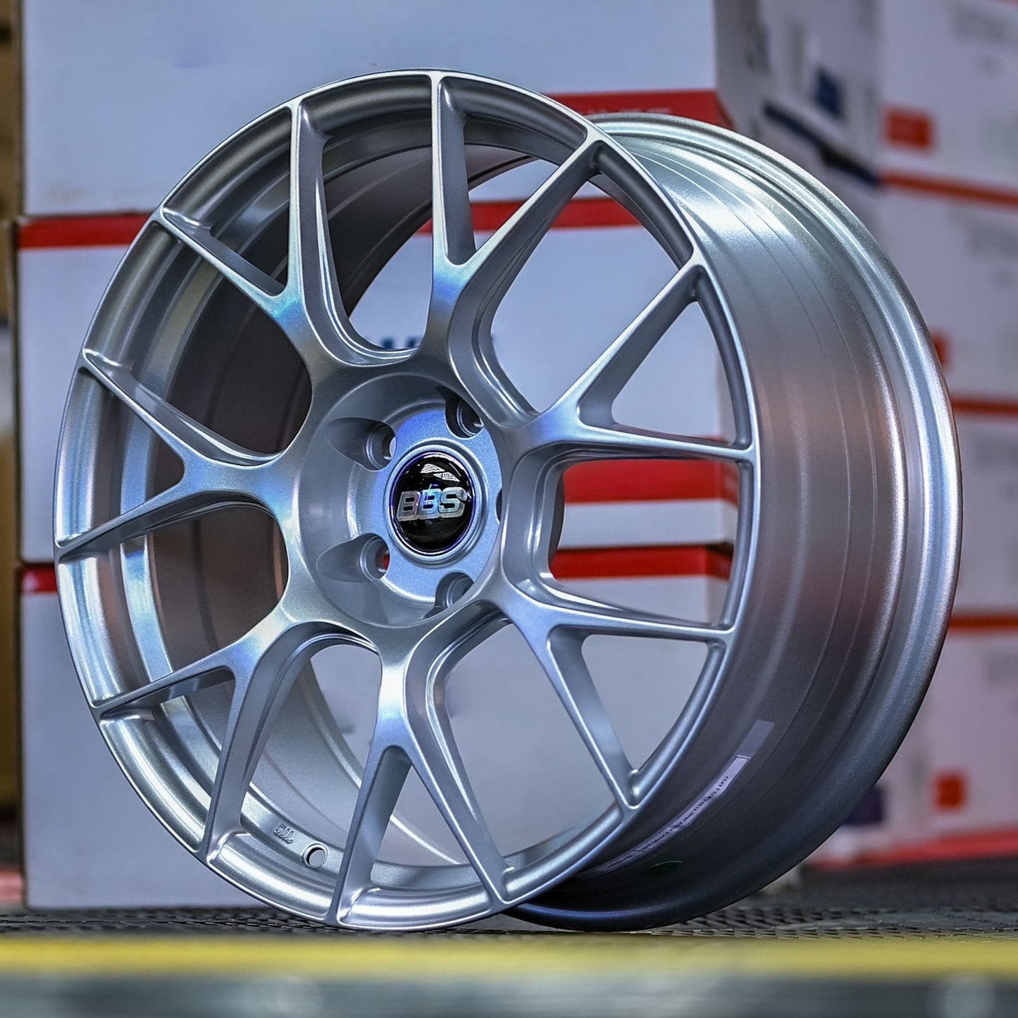 AD85H-179 18X8 5X114.3 ET40 CB73.1