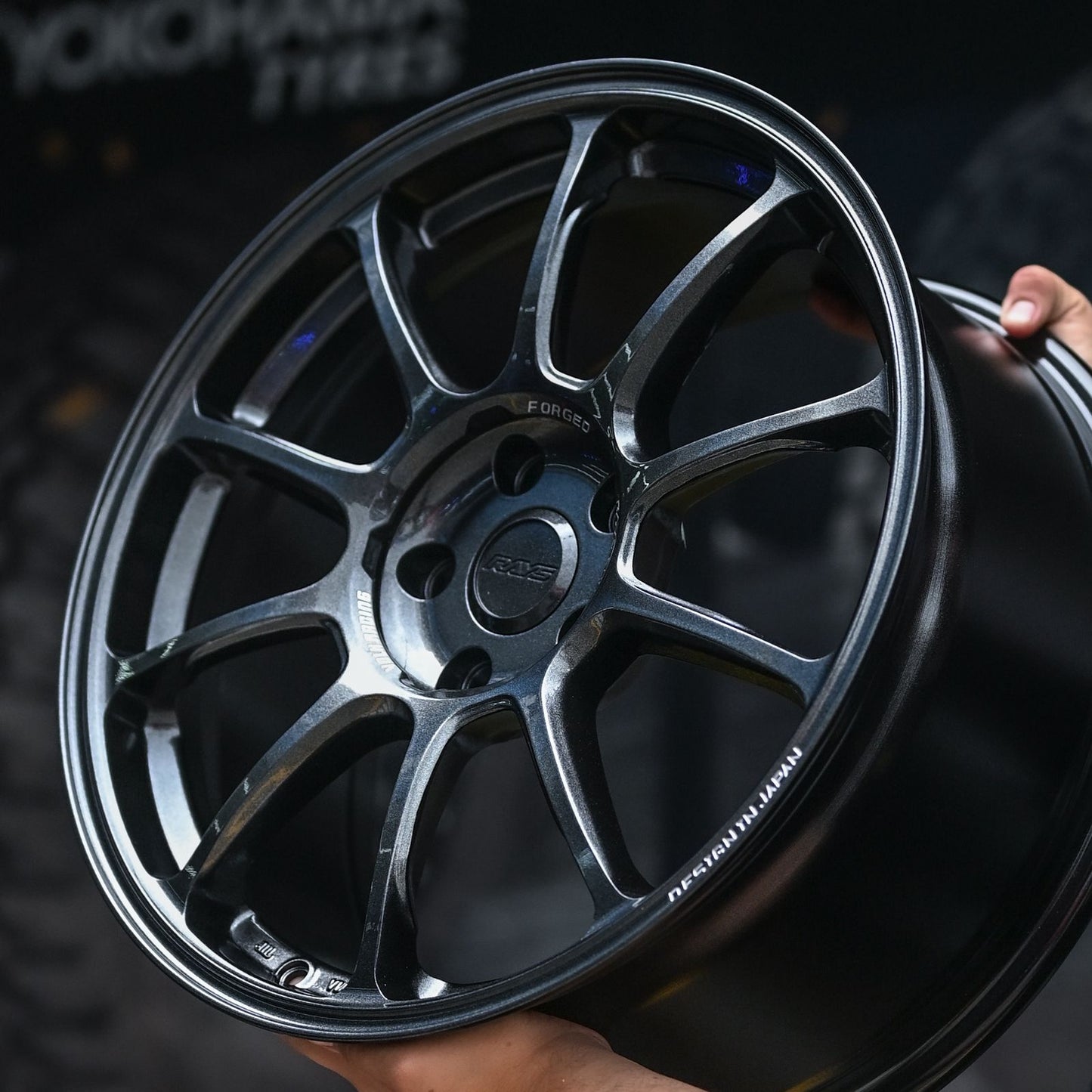AD85H-232 18X8.5 5x114.3 ET42 CB73.1