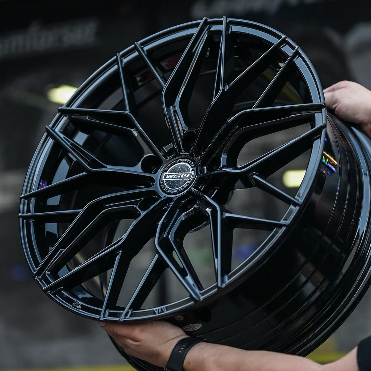 AD85H-276 18X8 5X114.3 ET35 CB73.1