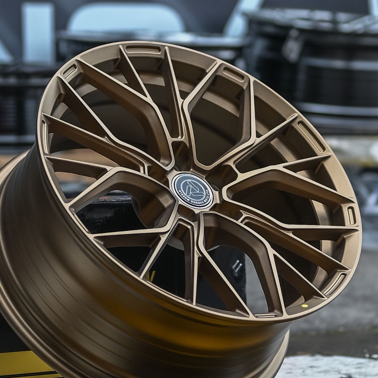 AD85H-281 18X8.0 5x114.3 ET38 CB73.1