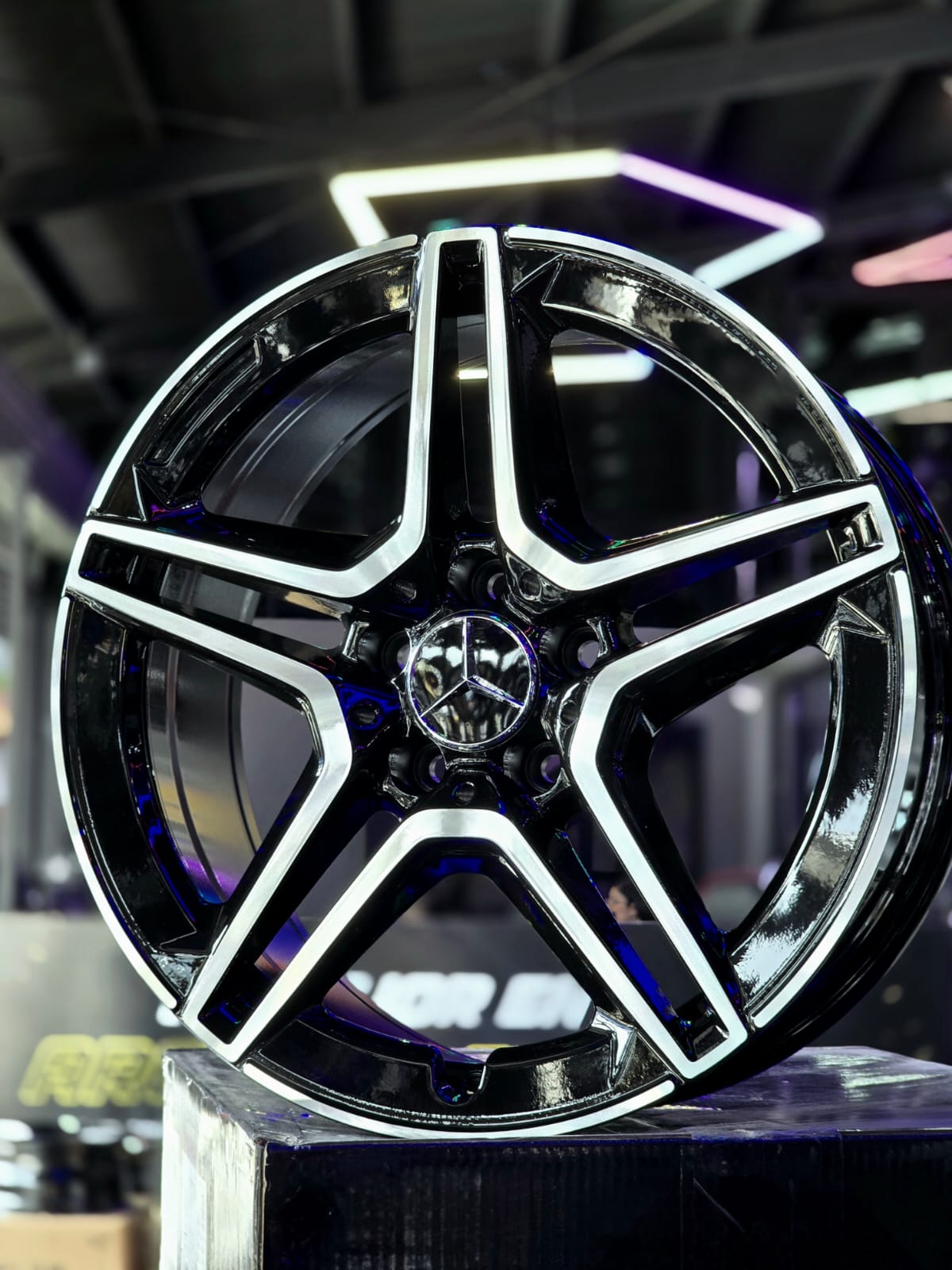 AD85HG-31 18X8 5X112 ET35 CB66.56