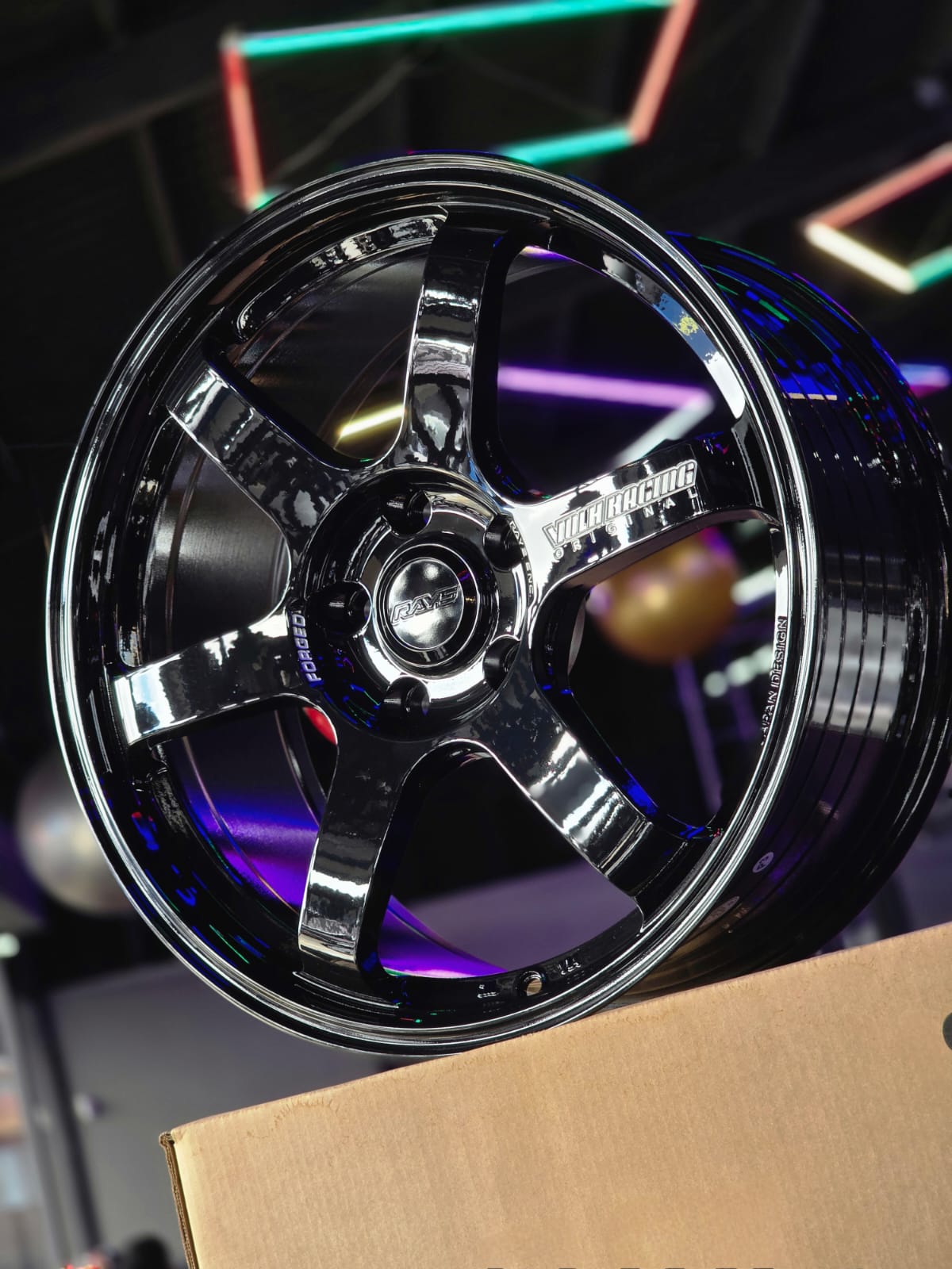 AD85HG-40 18X8.5 5X112 ET38 CB66.45