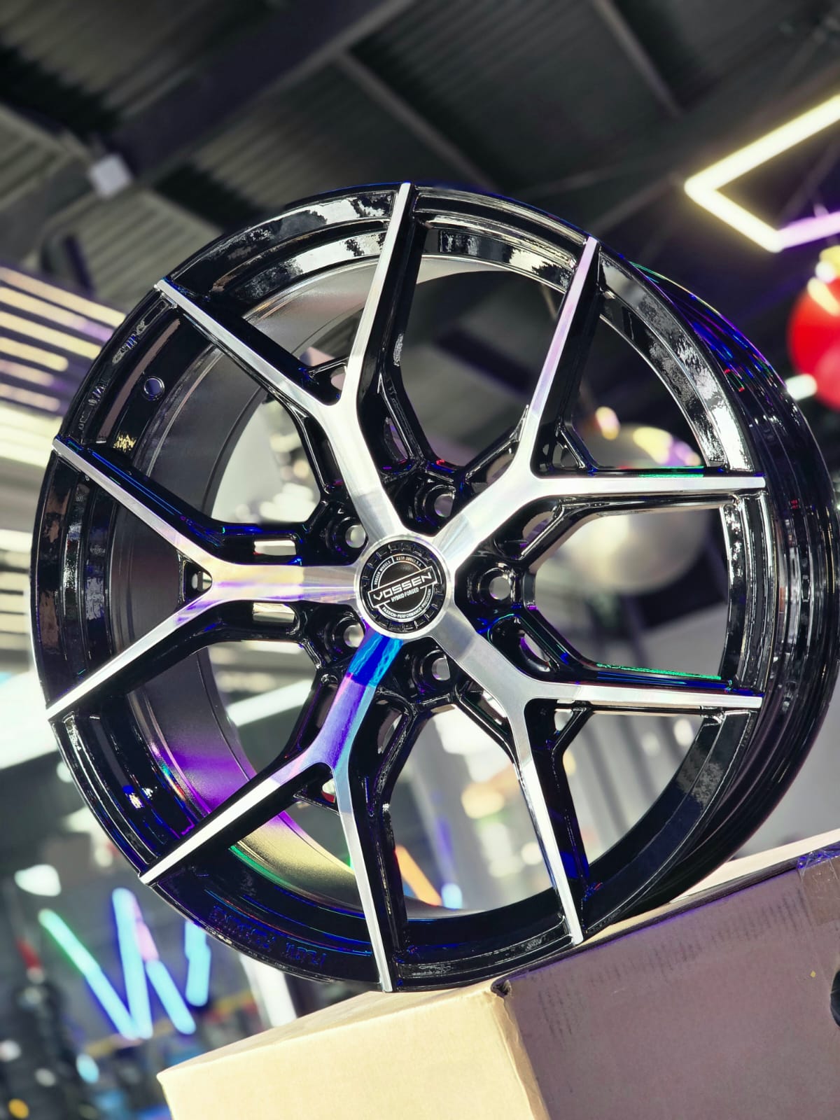 AD95H-05 19X8.5 5X114.3 ET35 CB73.1