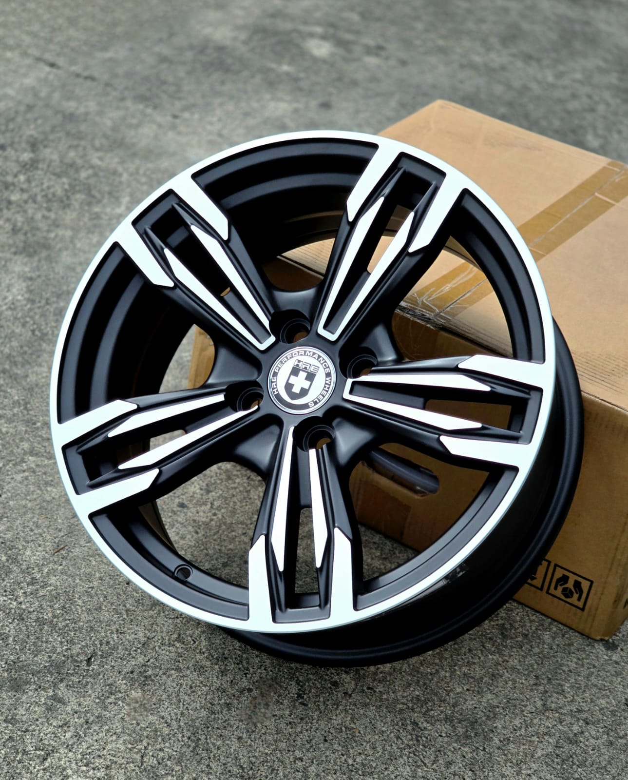 ADX84H-123 16X7.0 4X100 ET35 CB67.1
