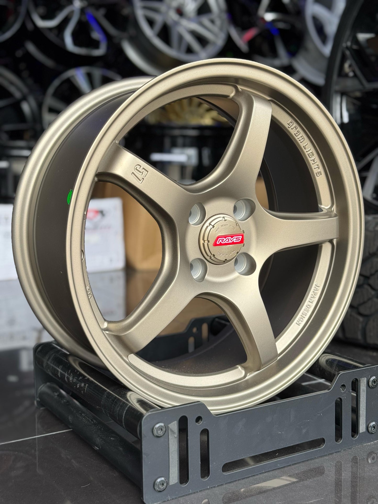 ADX84H-134 16X7 4X100 ET40 CB73.1