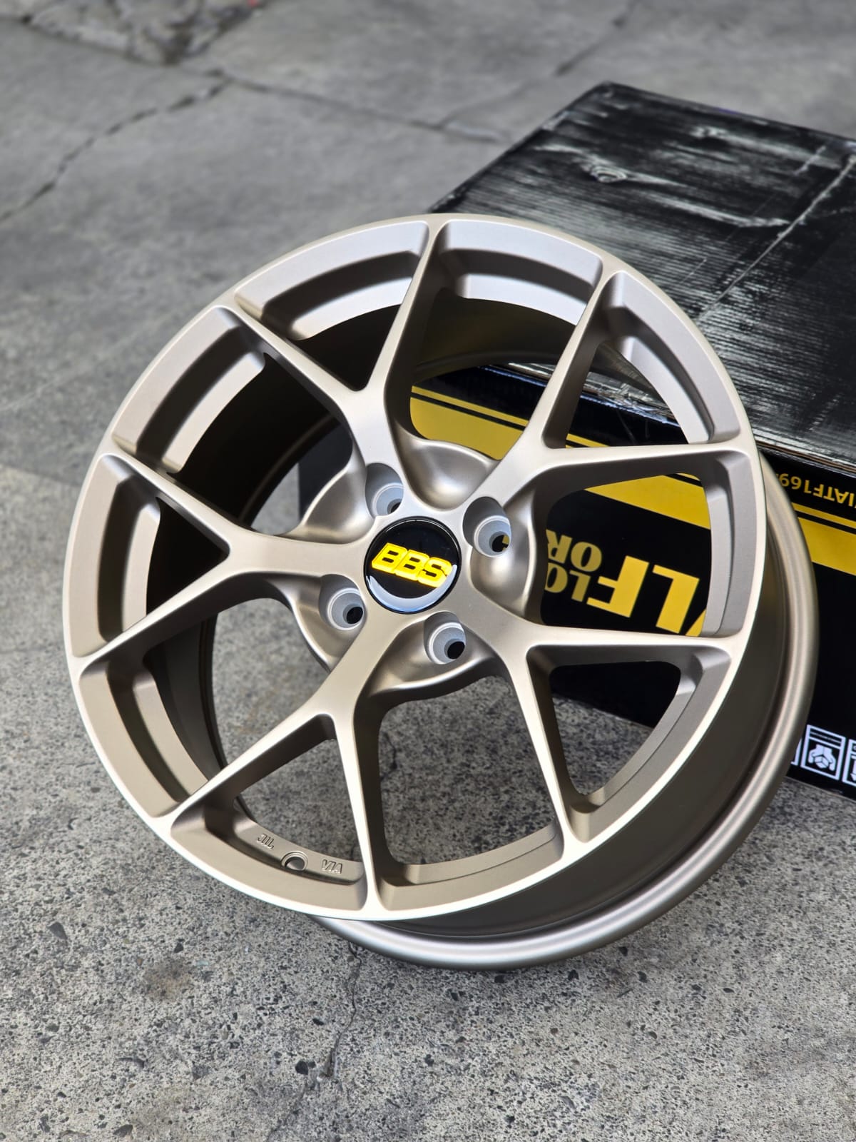 ADX84H-71 16x7 4x100 ET38 CB73.1