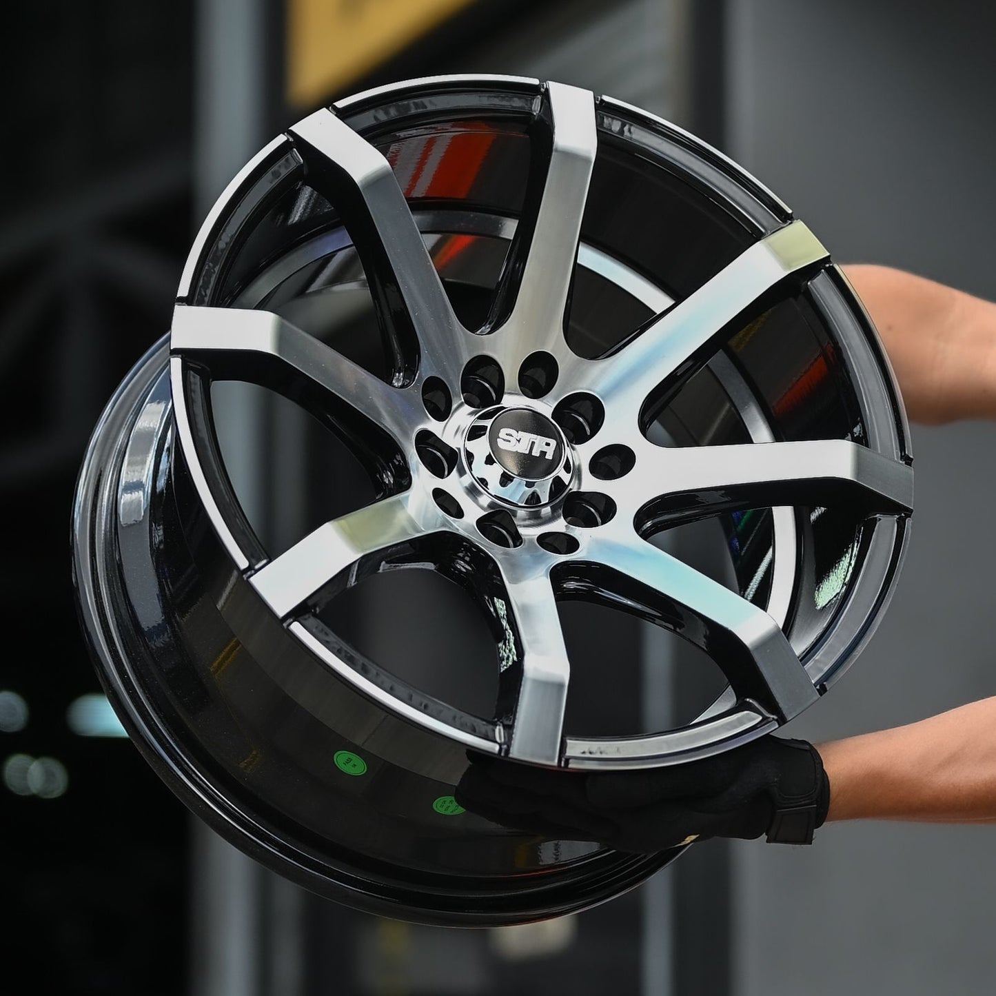 ADX85H-128 16X8 10/100/114 ET20 CB73.1