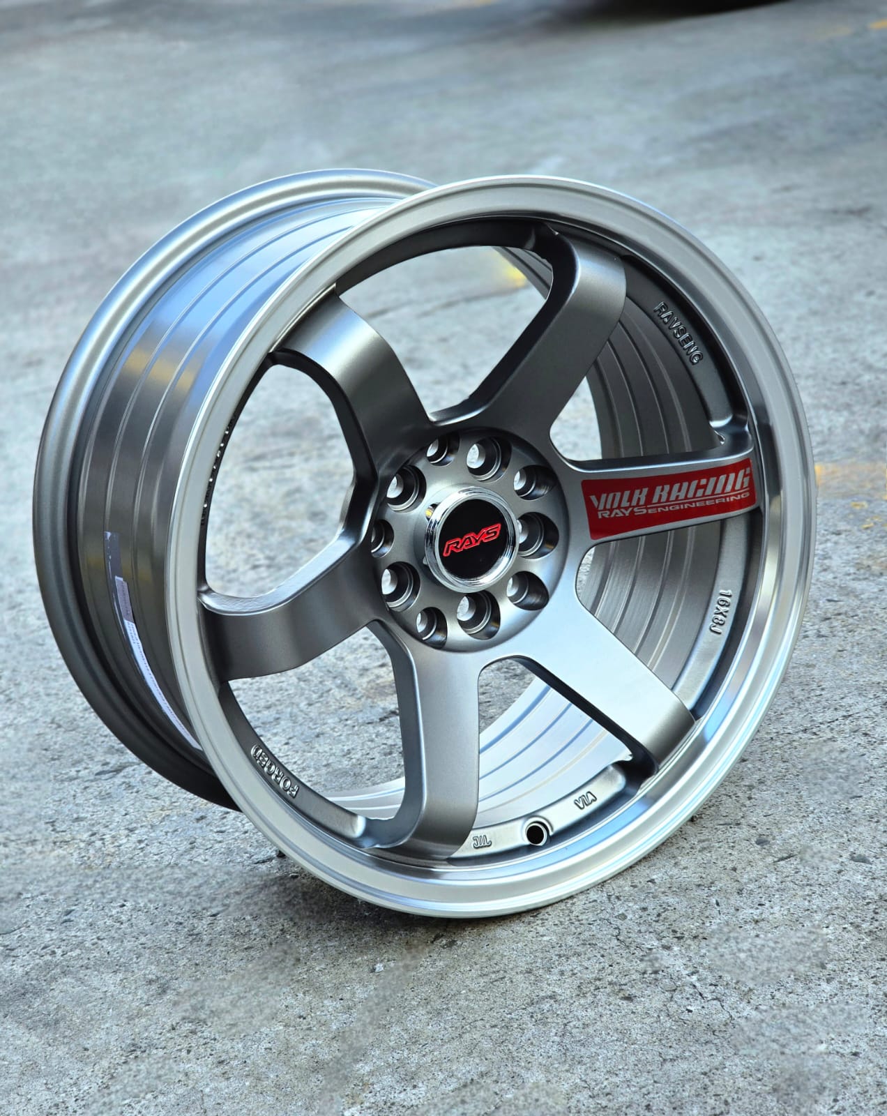 ADX85H-248 16x8 10/100/114.3 ET20 CB73.1