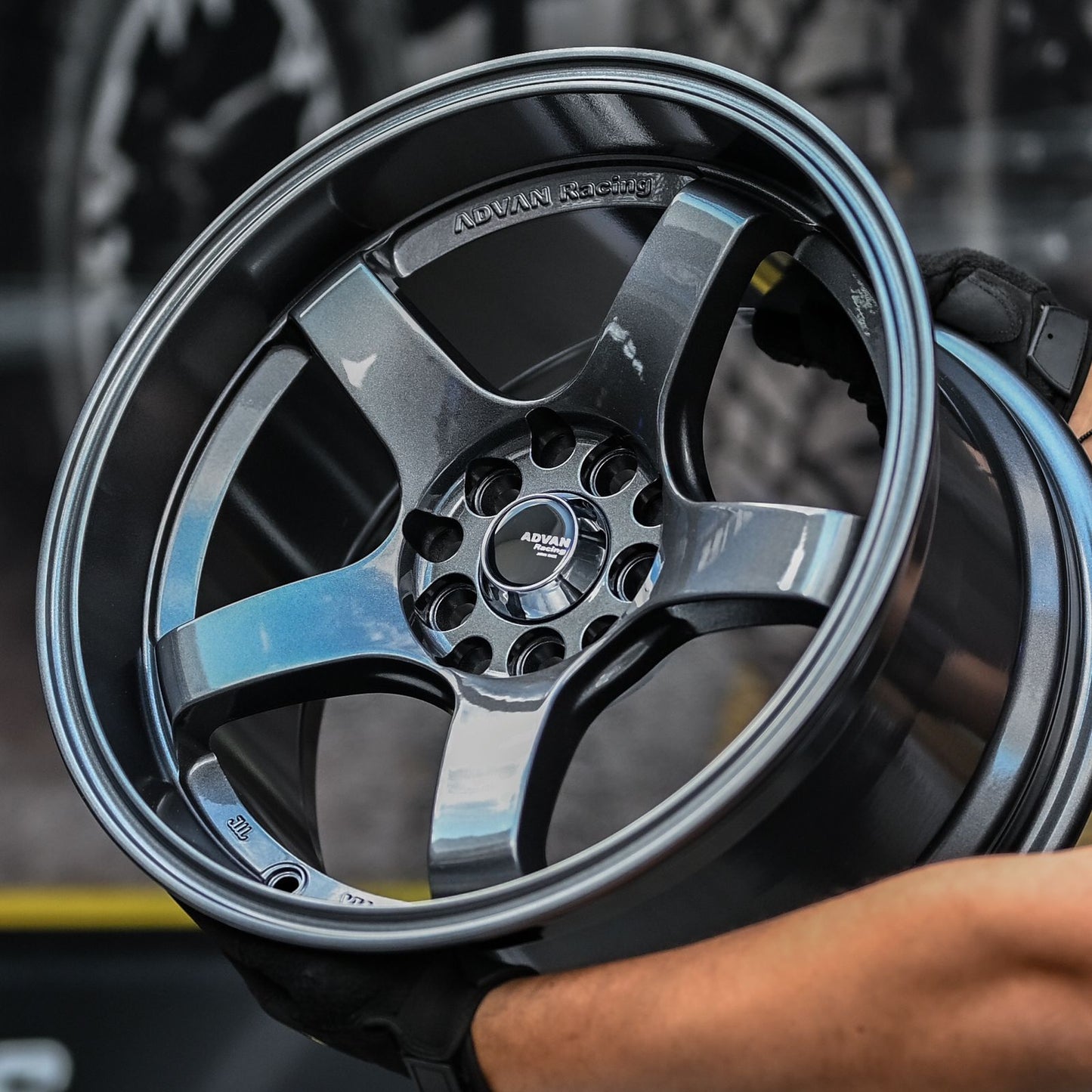 ADX85H-282 16x8.25 10/100/114.3 ET15 CB73.1