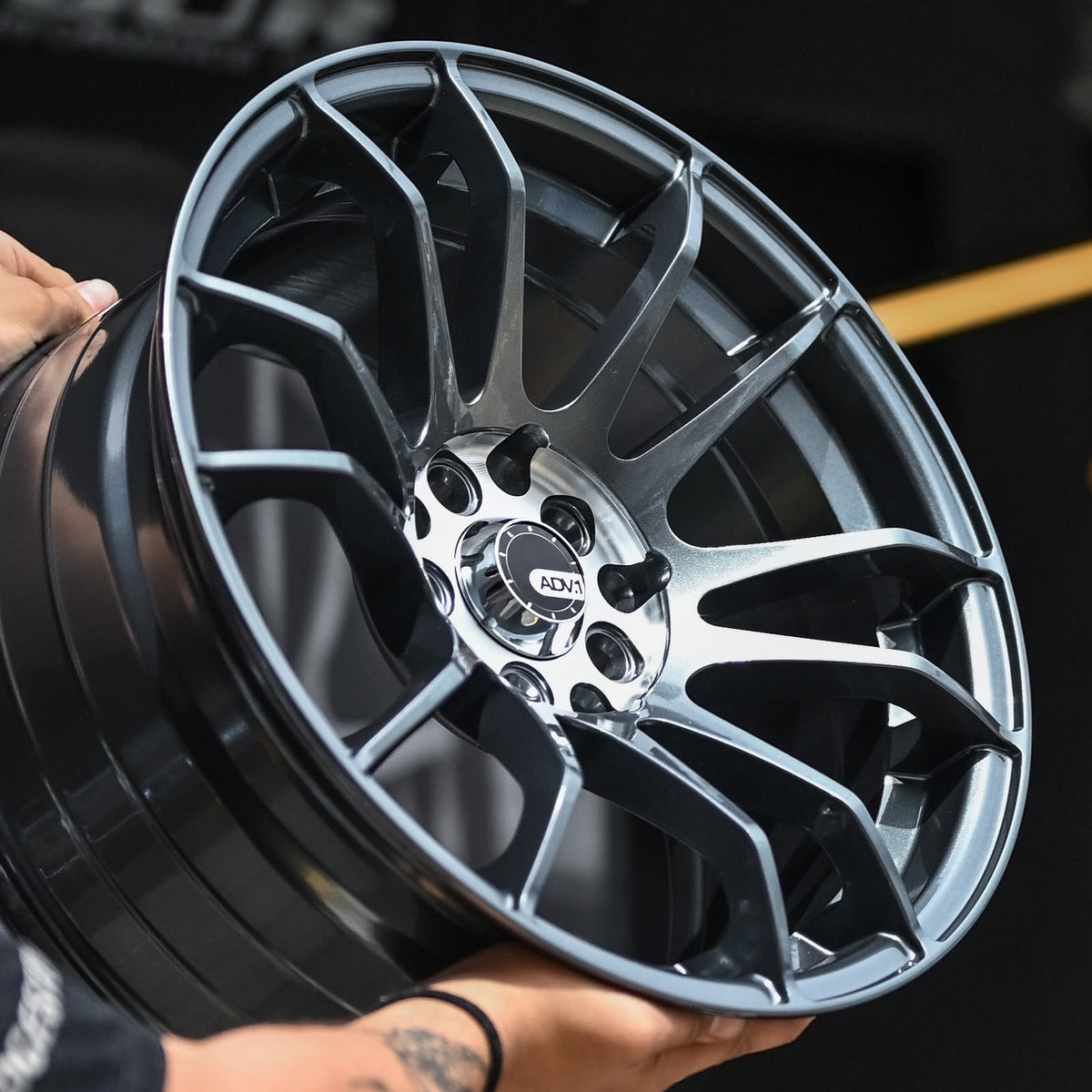 ADX85H-321 16X8 10X100/114.3 ET27 CB73.1