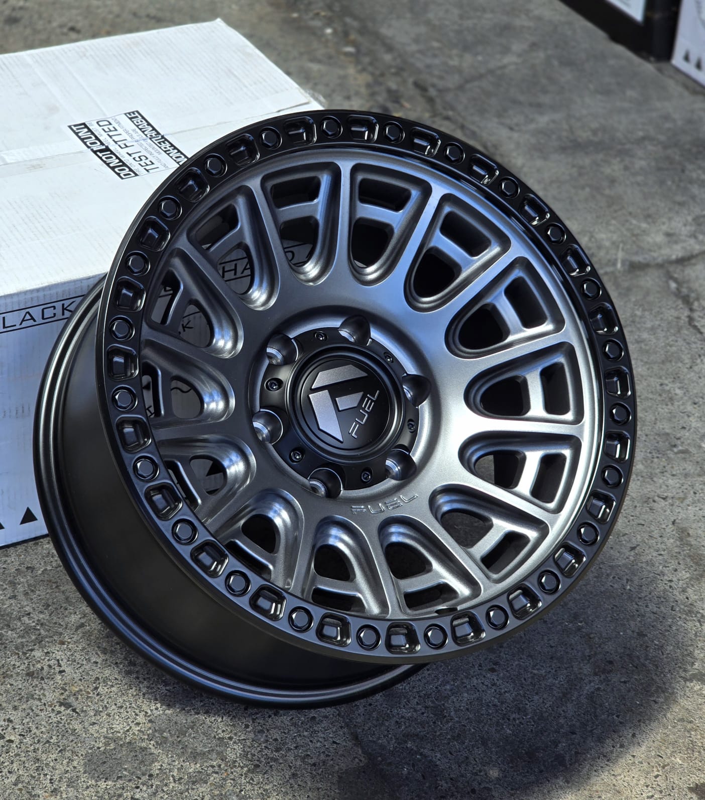AOD74X46H-44 FUEL CYCLE 17X9 6X139 ET-12 CB106