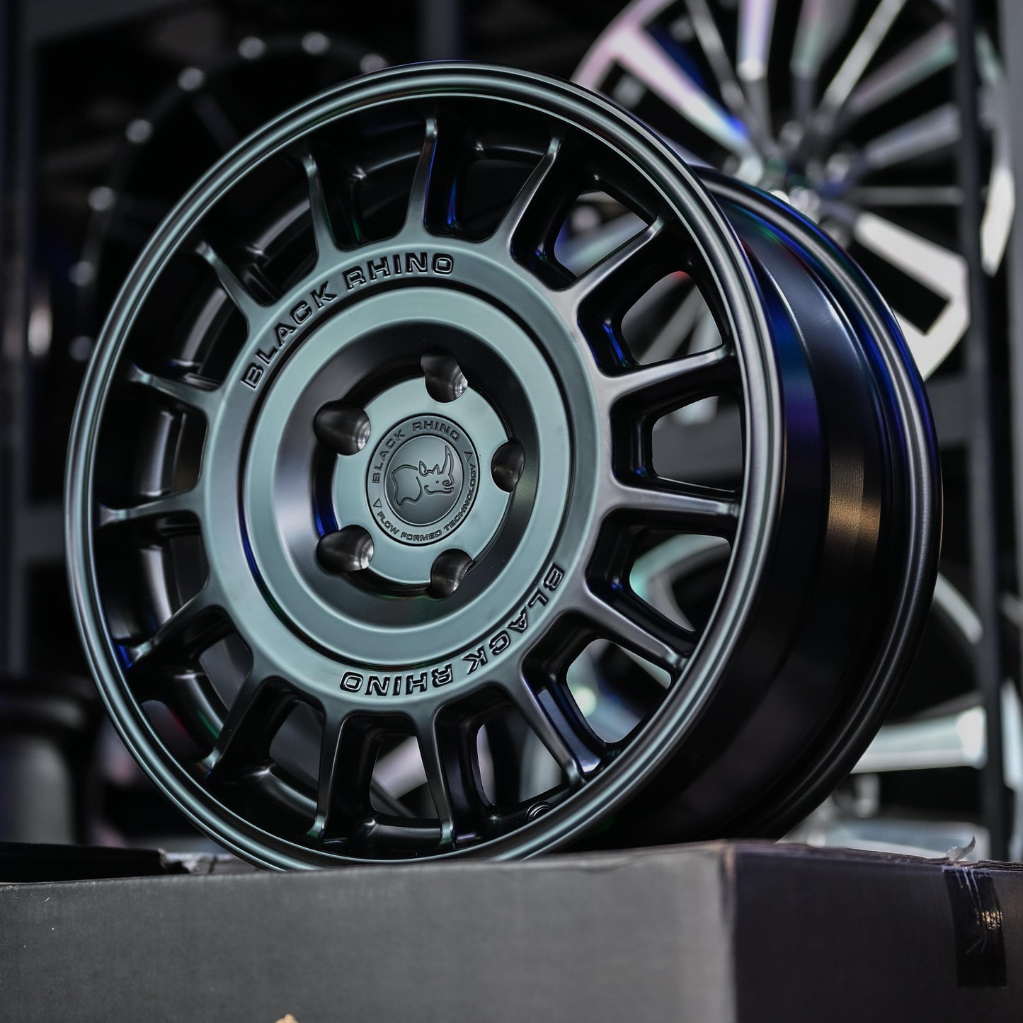 AOD7BMW5H-10 BLACK RHINO VOLL 17X8 5X120 ET38 CB72