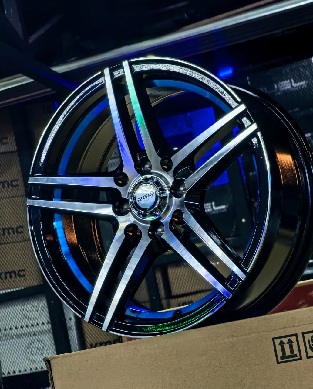 AQX74H-414 15X6.5 8X100/114.3 ET35 CB73.1