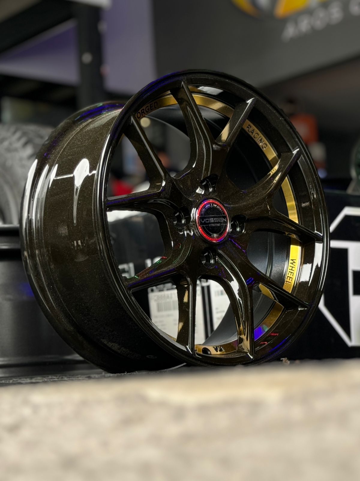 AQX74H-427 15x6.5 4x100 ET35 CB73.1