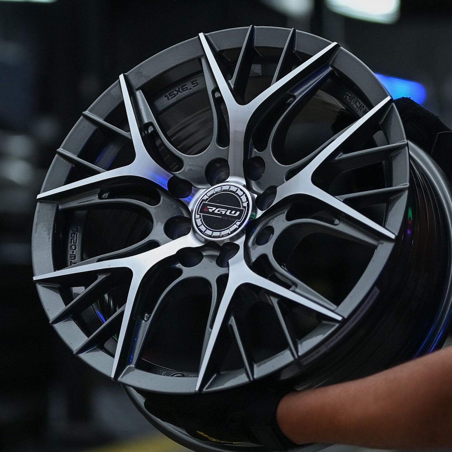 AQX74H-487 15X6.5 8X100/114.3 ET38 CB73.1
