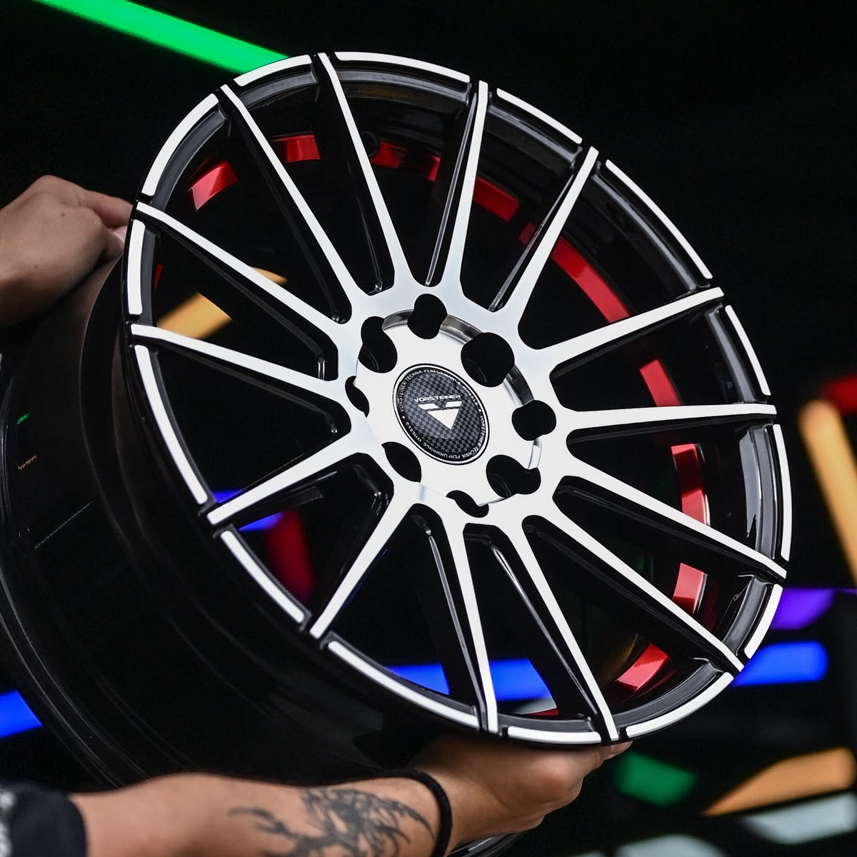 AQX74H-574 15X7 8X100/114.3 ET35 CB73.1