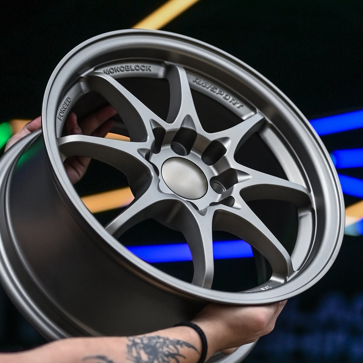 AQX74H-582 15X7 8X100/114.3 ET35 CB73.1