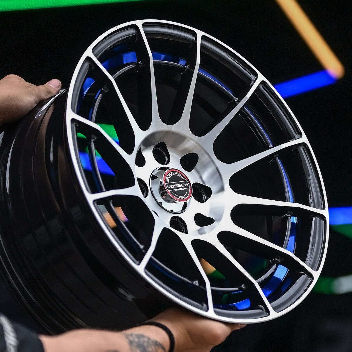 AQX74H-618 15X7 4X100/114.3 ET5 CB73.1