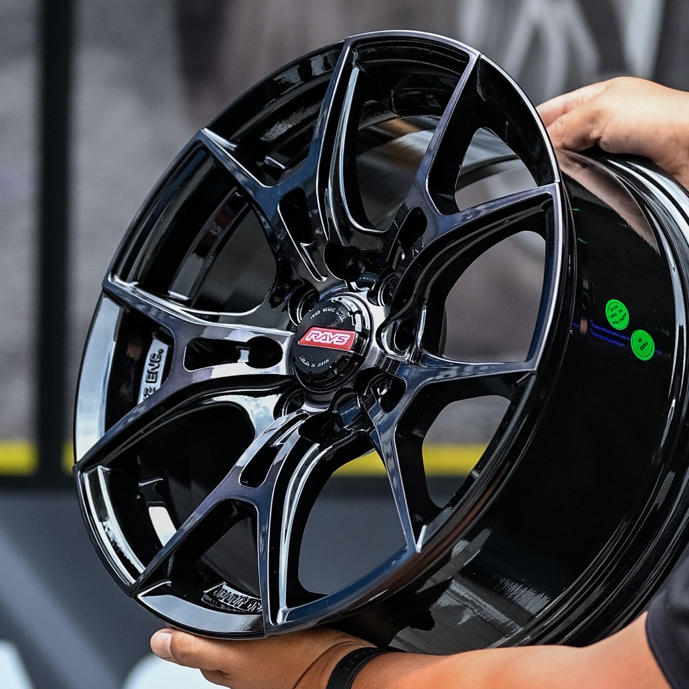 AQX74H-624 15X6.5 8X100/114.3 ET38 CB73.1