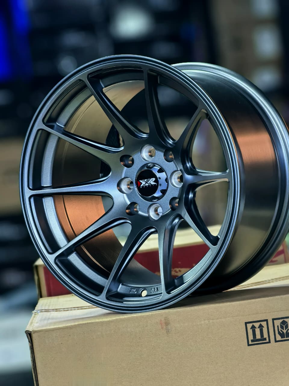 AQX84H-377 15X8.25 8X100/114.3 ET0 CB73.1