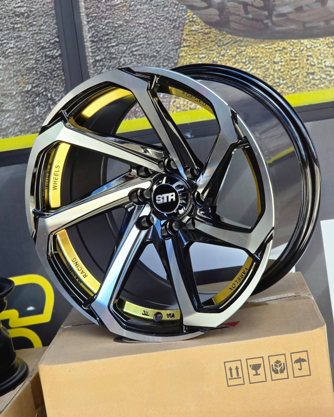 AQX84H-447 15x8.5 4X100/114.3 ET-10 CB73.1