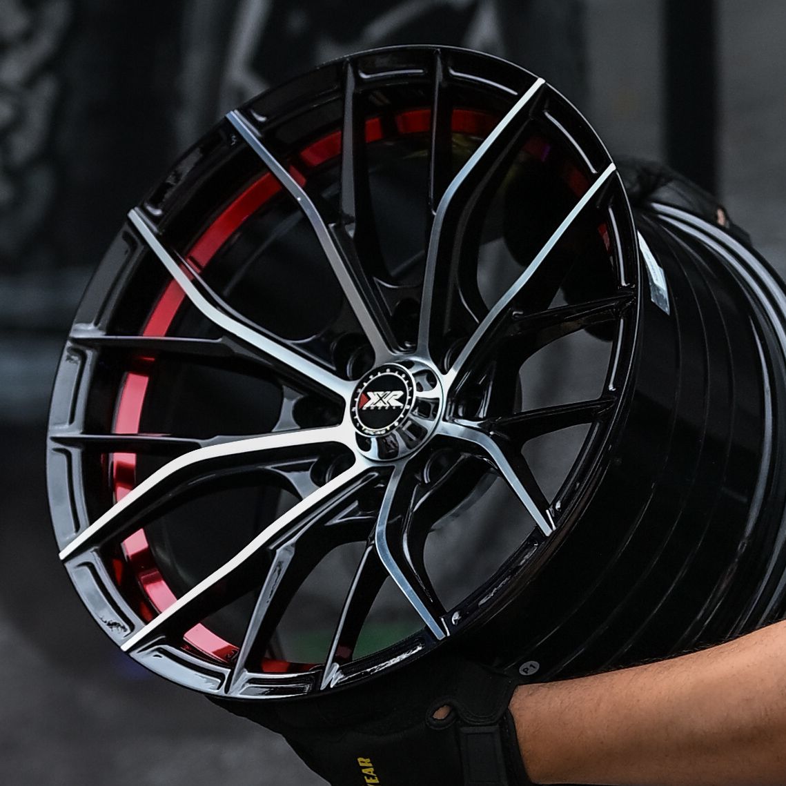 AQX84H-495 15X8 8X100/114.3 ET18 CB67.1