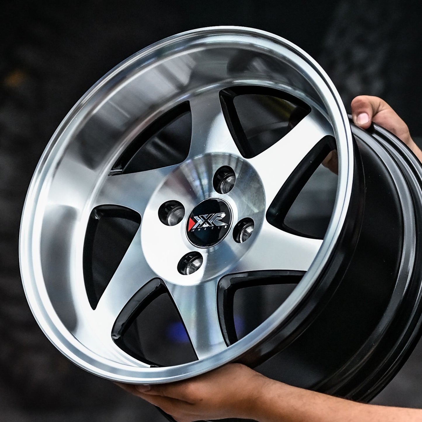 AQX84H-497 15x8.0 4/100 ET20 CB73.1
