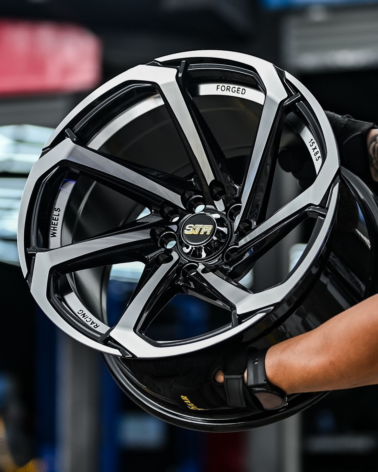 AQX85H-95 15X8.5 10/100/114.3 ET0 CB73.1