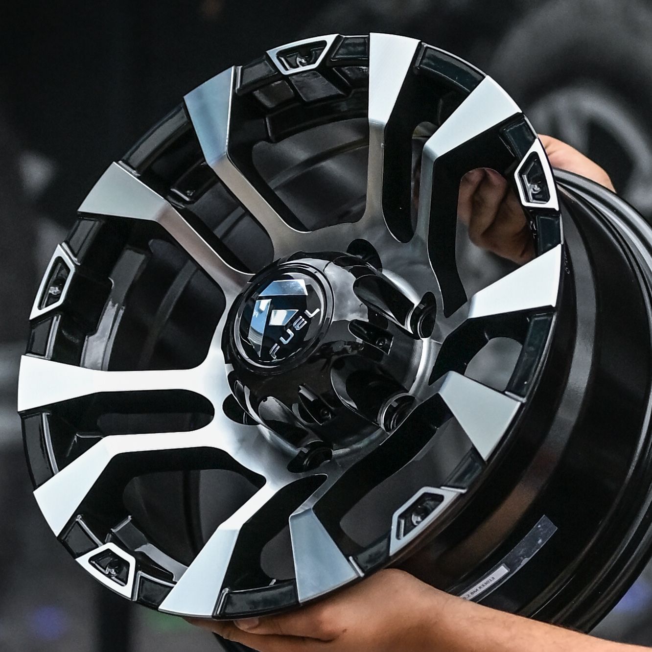 AQX86H-169 15x7.0 6X139.7 ET0 CB106.2