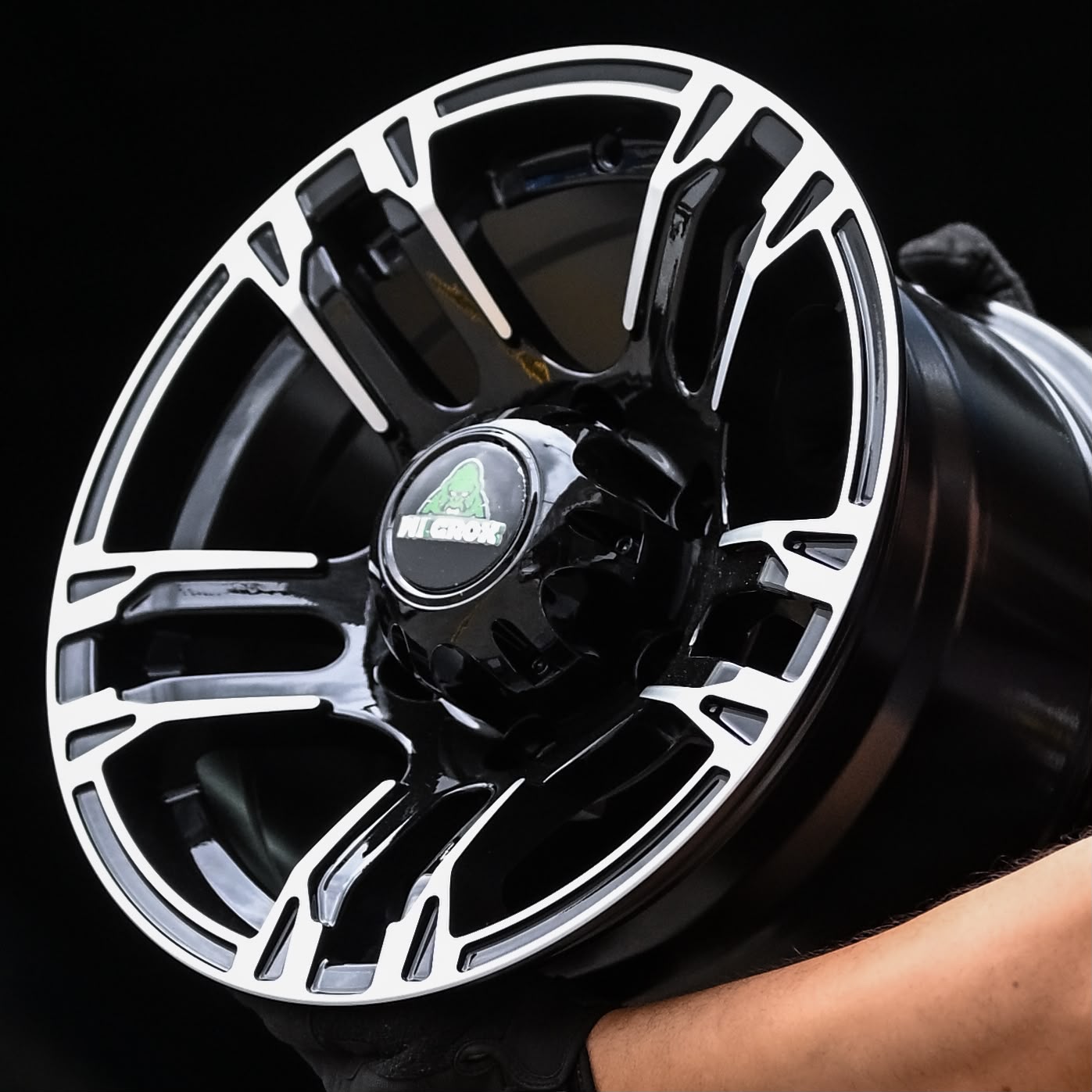 AQX86H-176 15X8.0 6x139.7 ET0 CB110