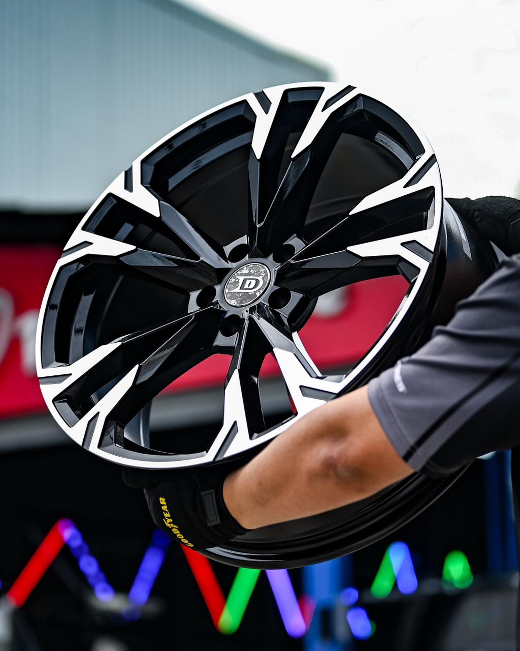 AV5H-12 20x8.5 5X114.3 ET35 CB73.1