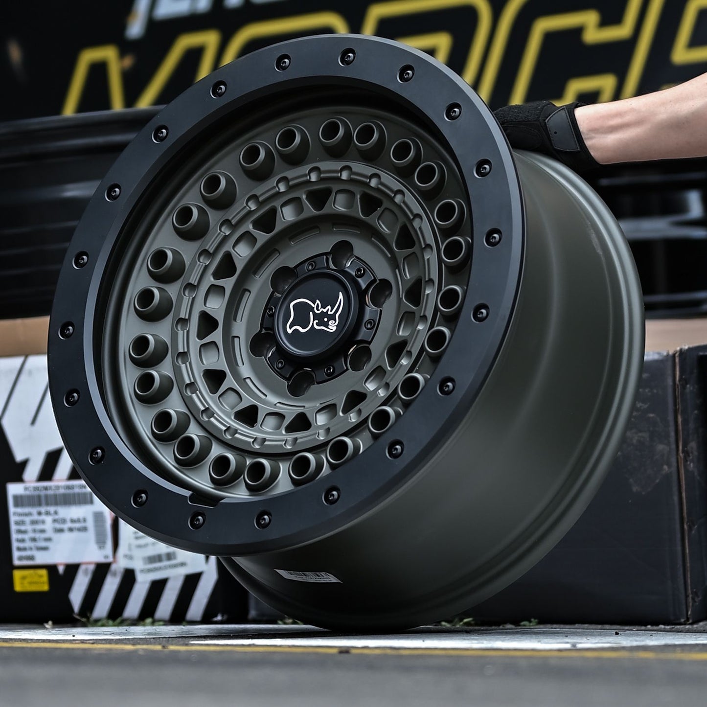 AVO4X46H-14 BLACK RHINO BARRICADE 20X9 6X139 ET0 112