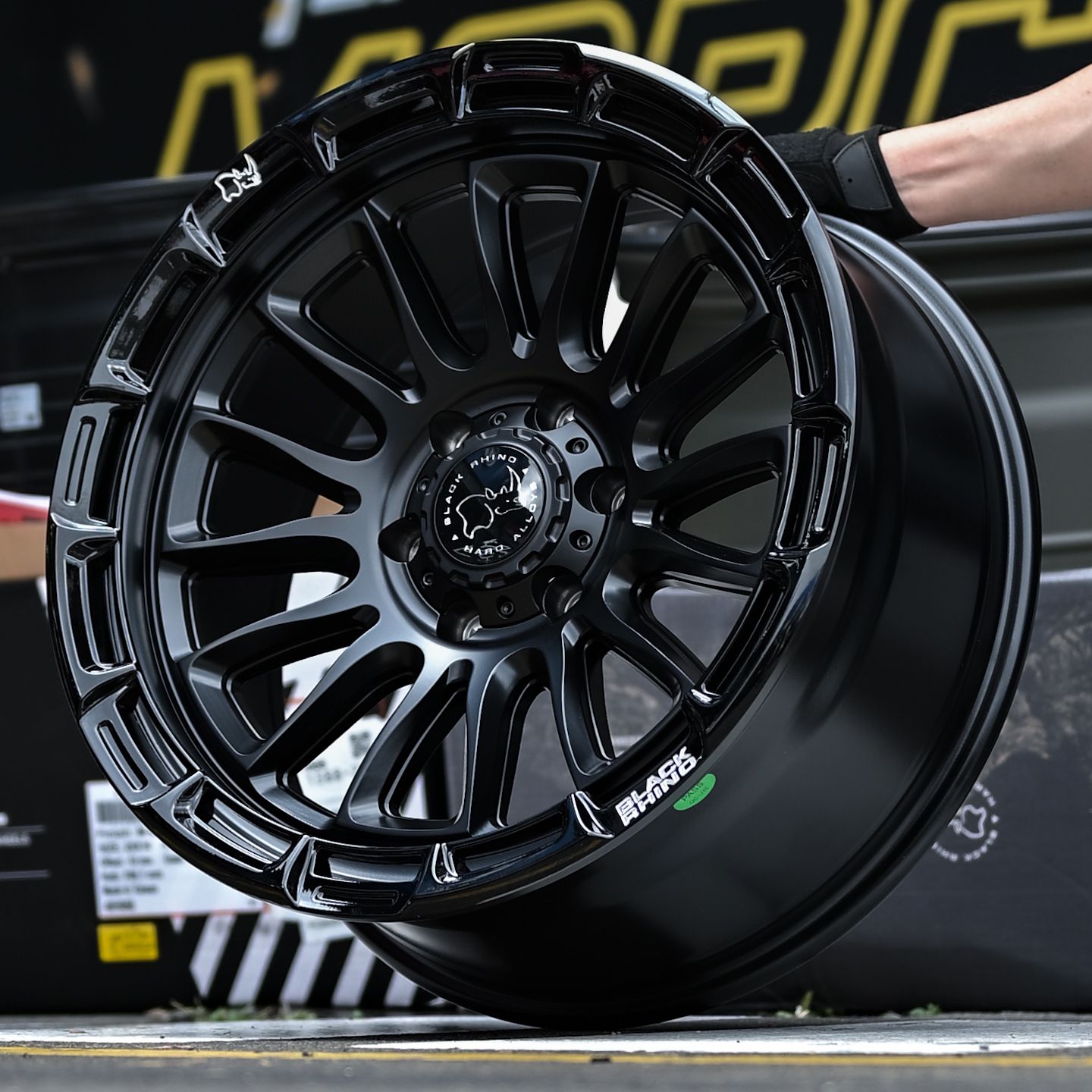 AVO4X46H-21 BLACK RHINO RIVAL 20X9 6X139 ET1 CB106