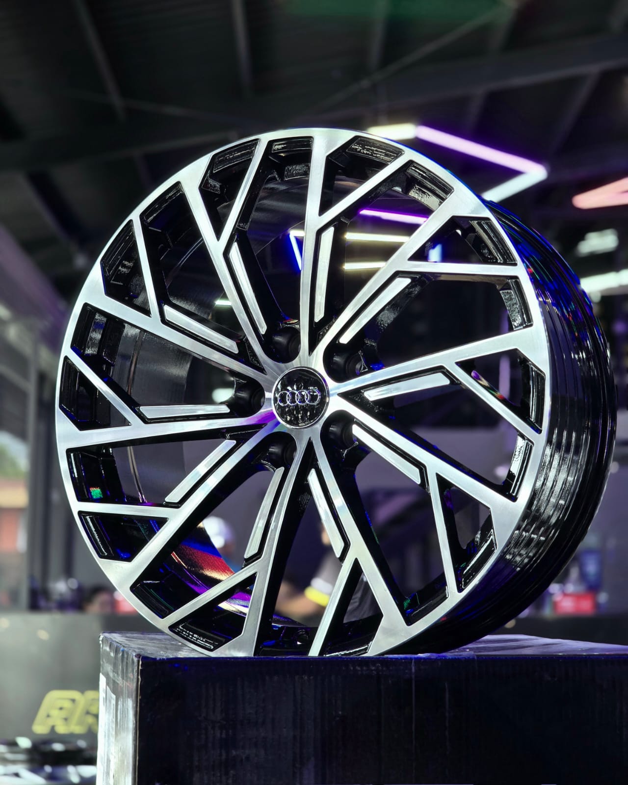 AVU5HM-01 21X9 5X112 ET28 CB66.5