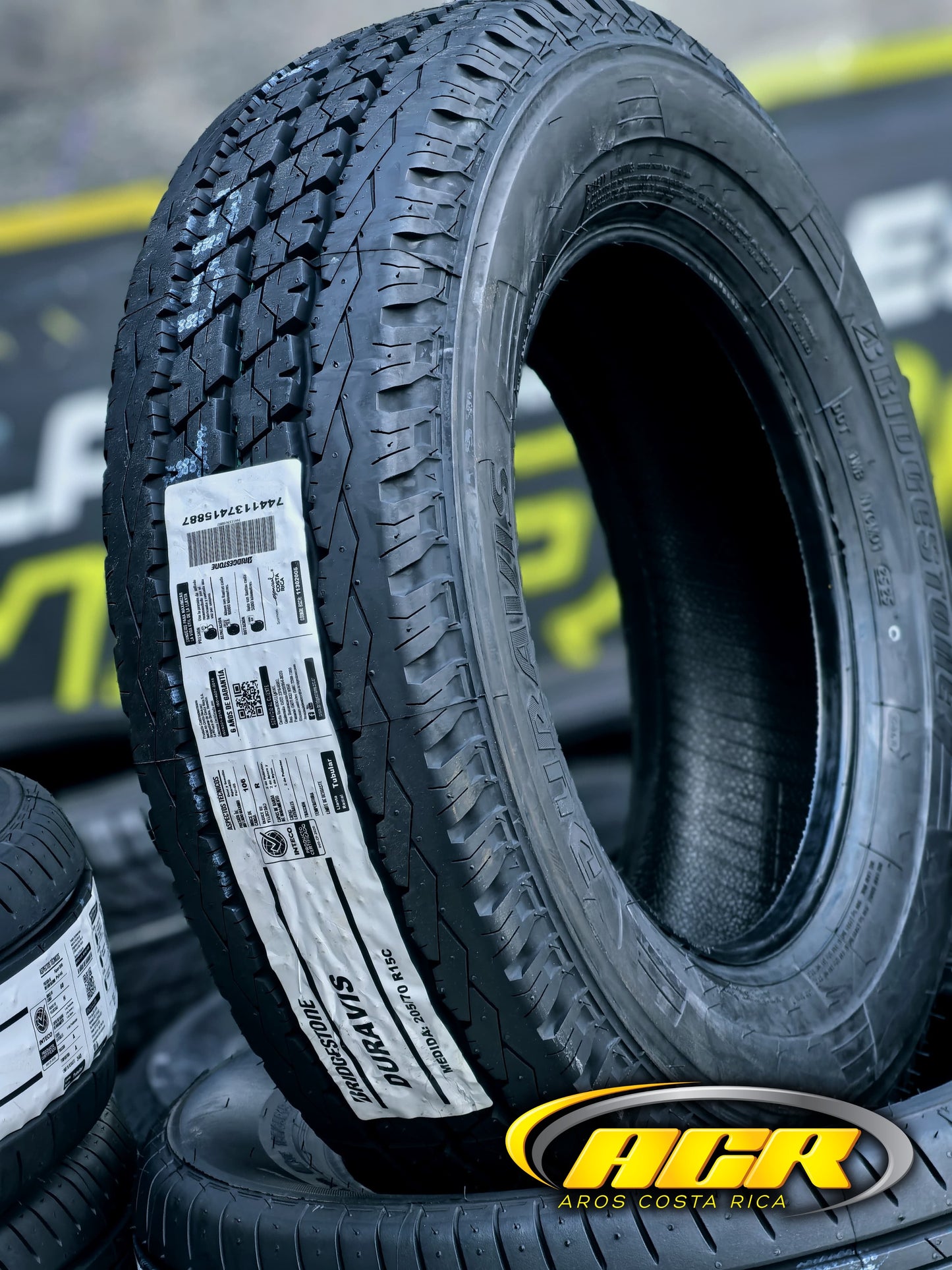 205/70R15C Bridgestone Duravis R630 8PR