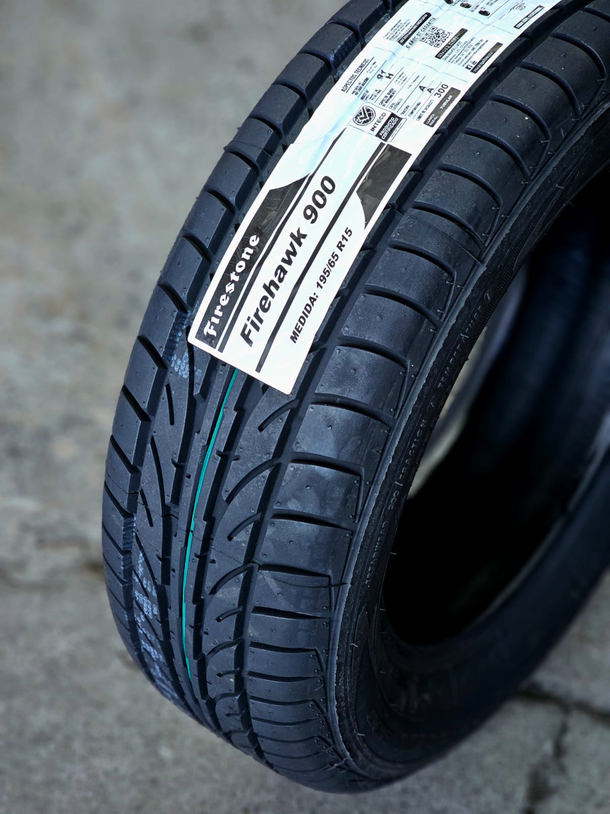 195/65R15 Firestone Firehawk F900