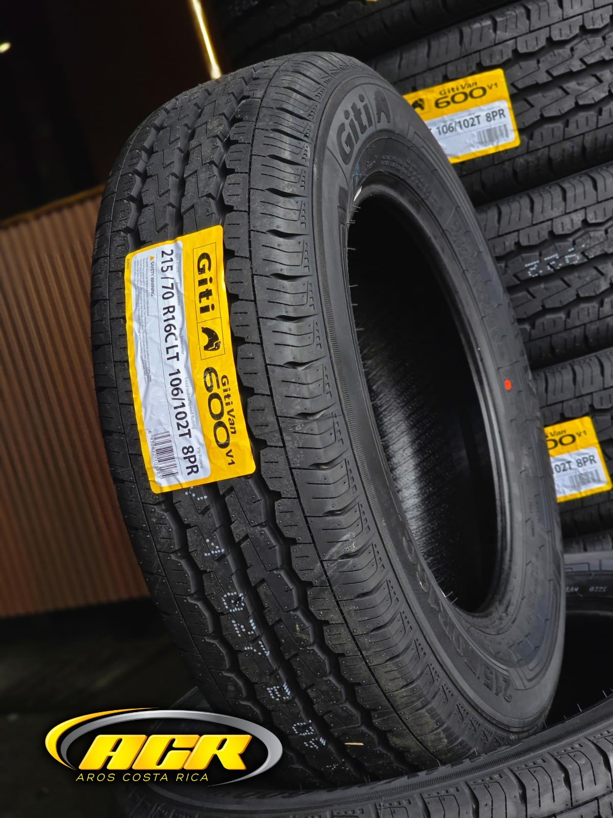 215/70R16C Giti VAN600 8PR