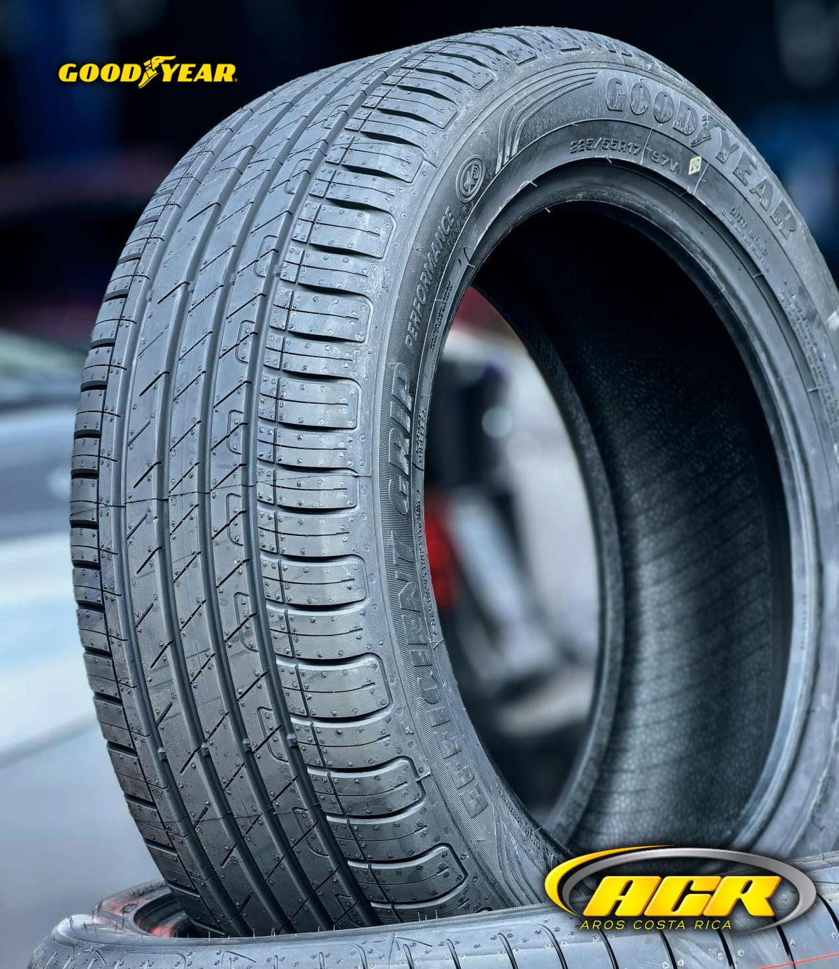 225/55R17 Goodyear Efficient Grip Performance