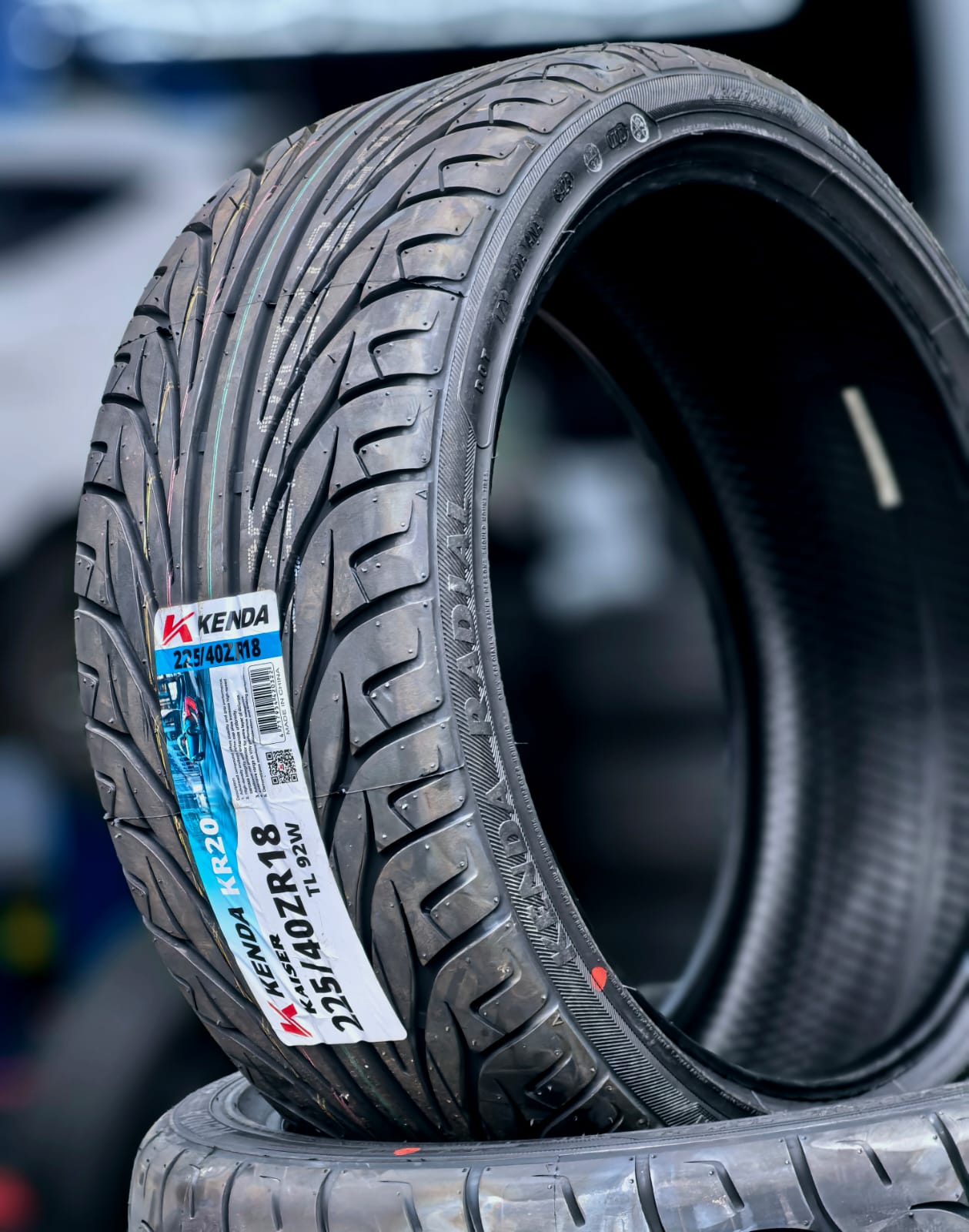 225/40R18 Kenda Kaiser KR20