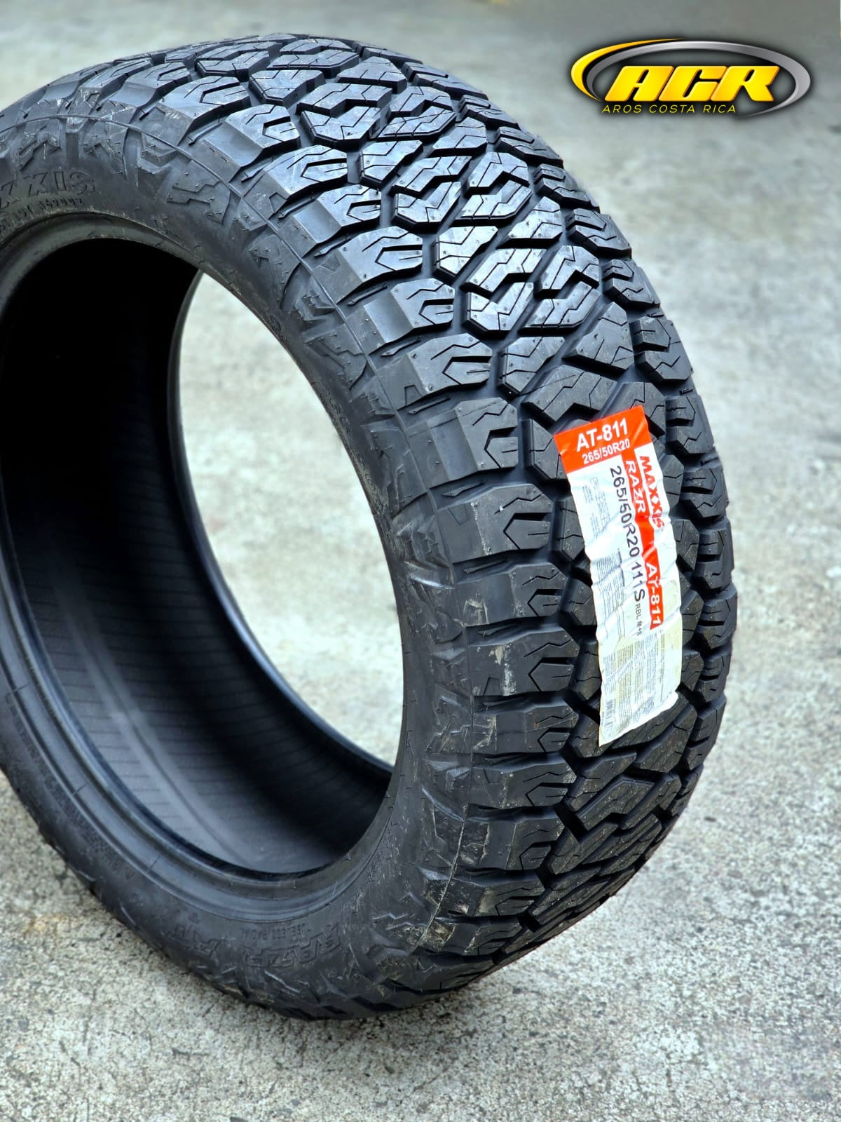 265/50R20 Maxxis RAZR AT811