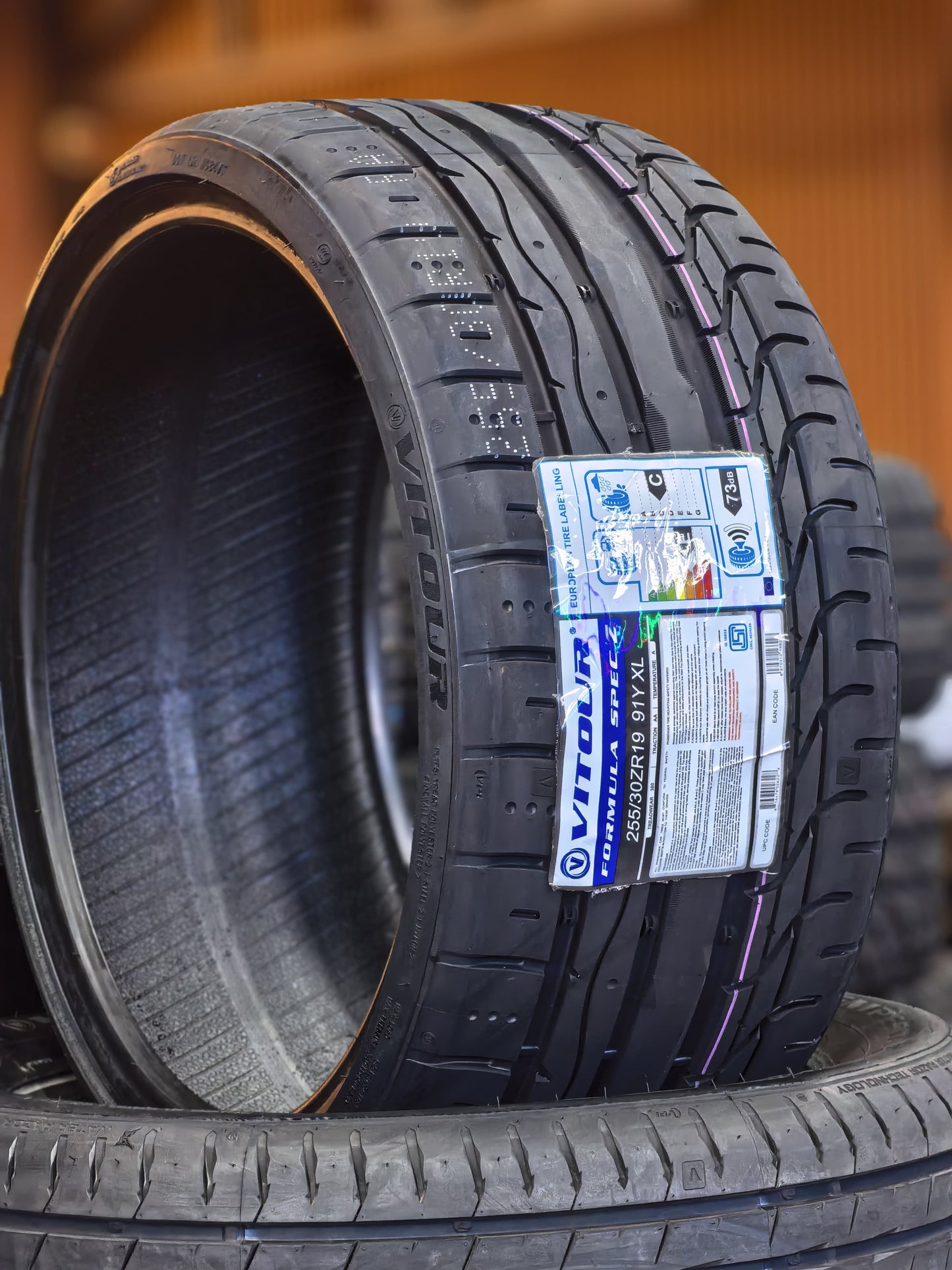 255/30R19 Vitour Formula Spec Z